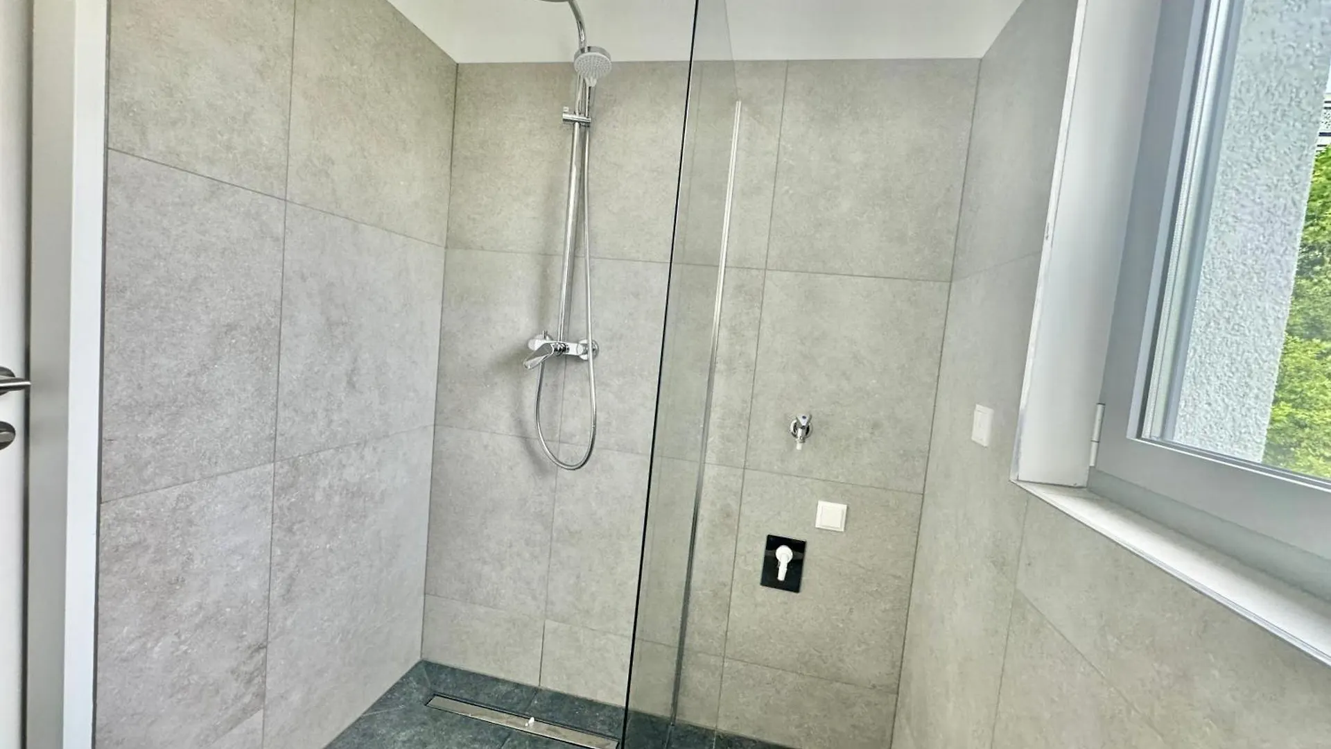Modern Rooftop Apartment With Balcony Wien Österrike